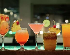 Hotel bar at Embassy Suites By Hilton Oahu Kapolei.