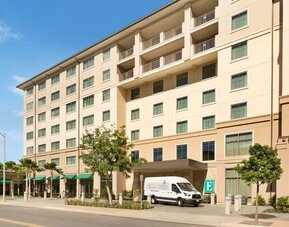 Hotel exterior at Embassy Suites By Hilton Oahu Kapolei.