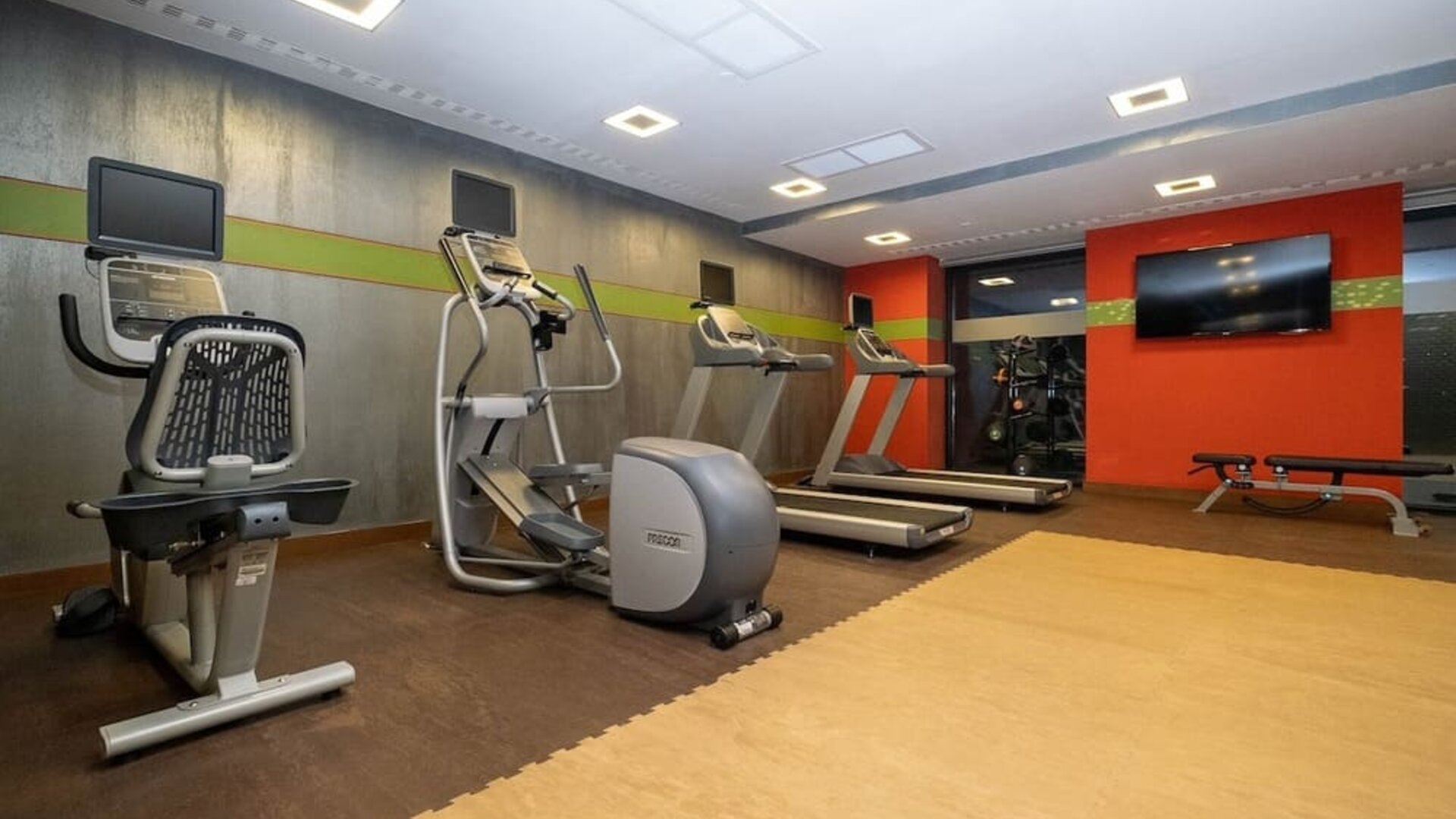 Gym at Hampton By Hilton Samsun.