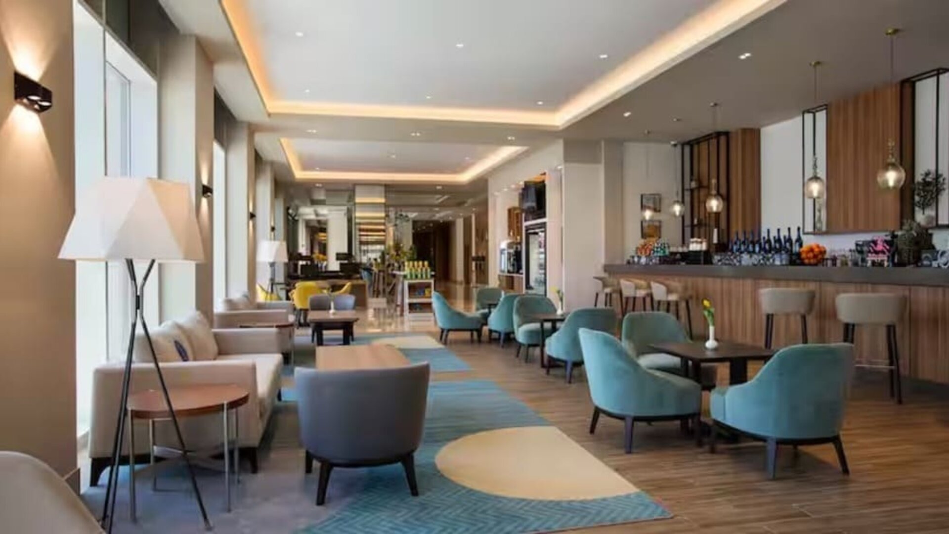 Coworking space at Hilton Garden Inn Rome Colosseum.