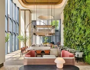 Lobby seating at Hilton Garden Inn Chongqing Yubei Central Park.