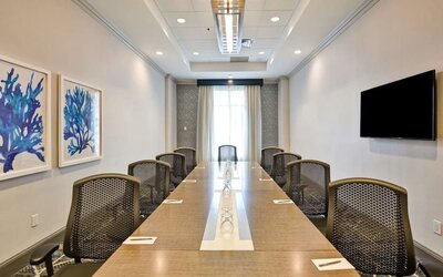 Professional meeting room at Embassy Suites By Hilton Miami - International Airport.