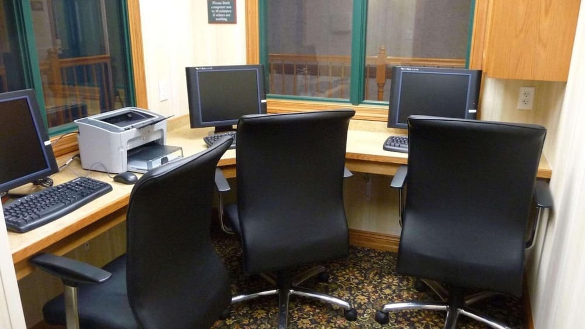 Business center at Country Inn & Suites By Radisson Mankato Hotel.