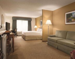 Romantic day use room at Country Inn & Suites By Radisson Mankato Hotel.