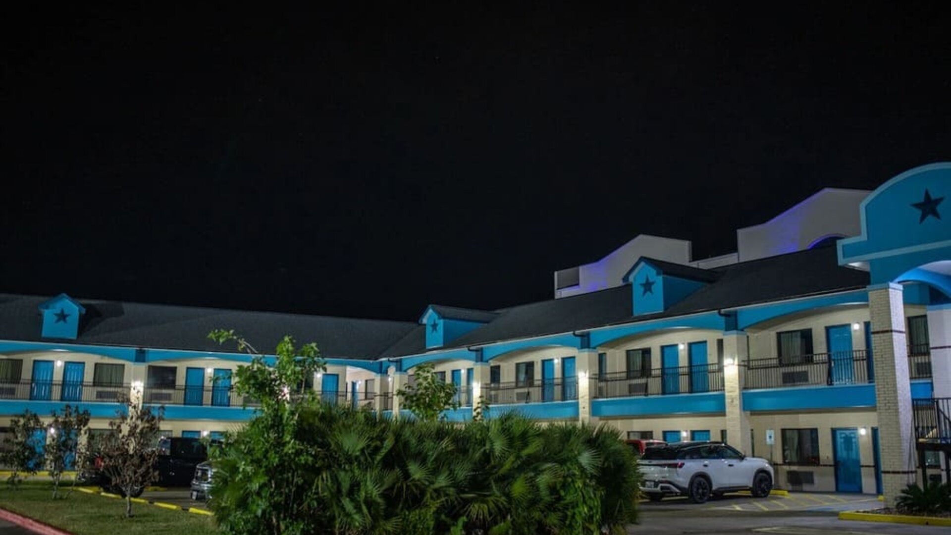 Property exterior at Hotel Bliss Kemah Boardwalk.