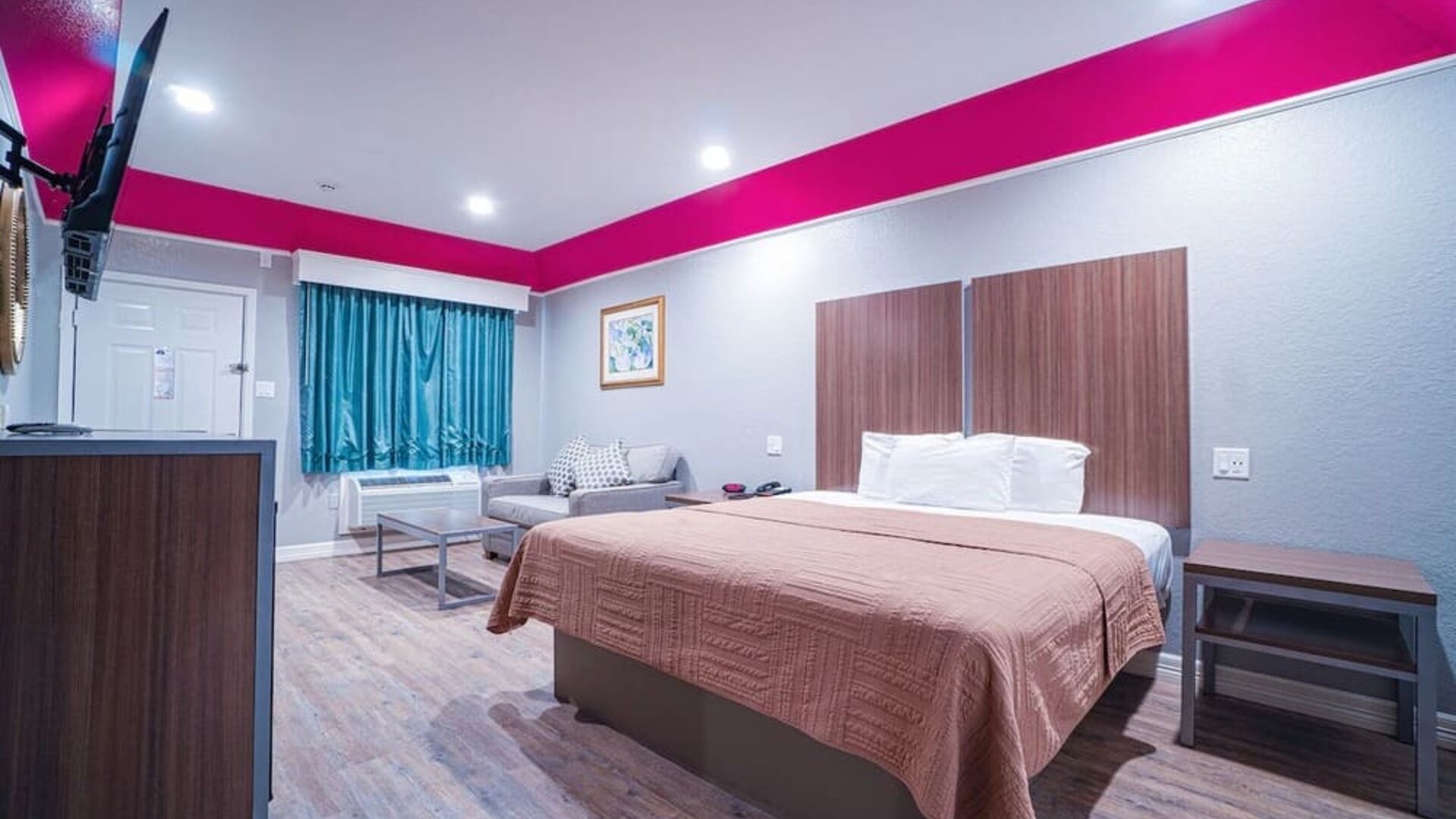 Day use room at Hotel Bliss Kemah Boardwalk.