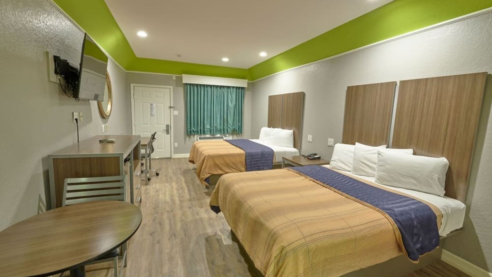 Day use room at Hotel Bliss Kemah Boardwalk.