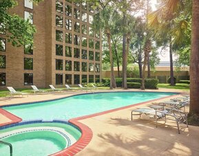 Outdoor pool at DoubleTree By Hilton Houston Intercontinental Airport.