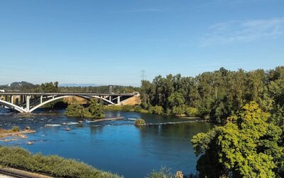 Landmark at Tru By Hilton Eugene.