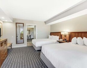 Day use room at Hilton Phoenix Tapatio Cliffs Resort.