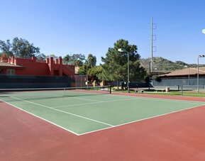 Tennis court at Hilton Phoenix Tapatio Cliffs Resort.