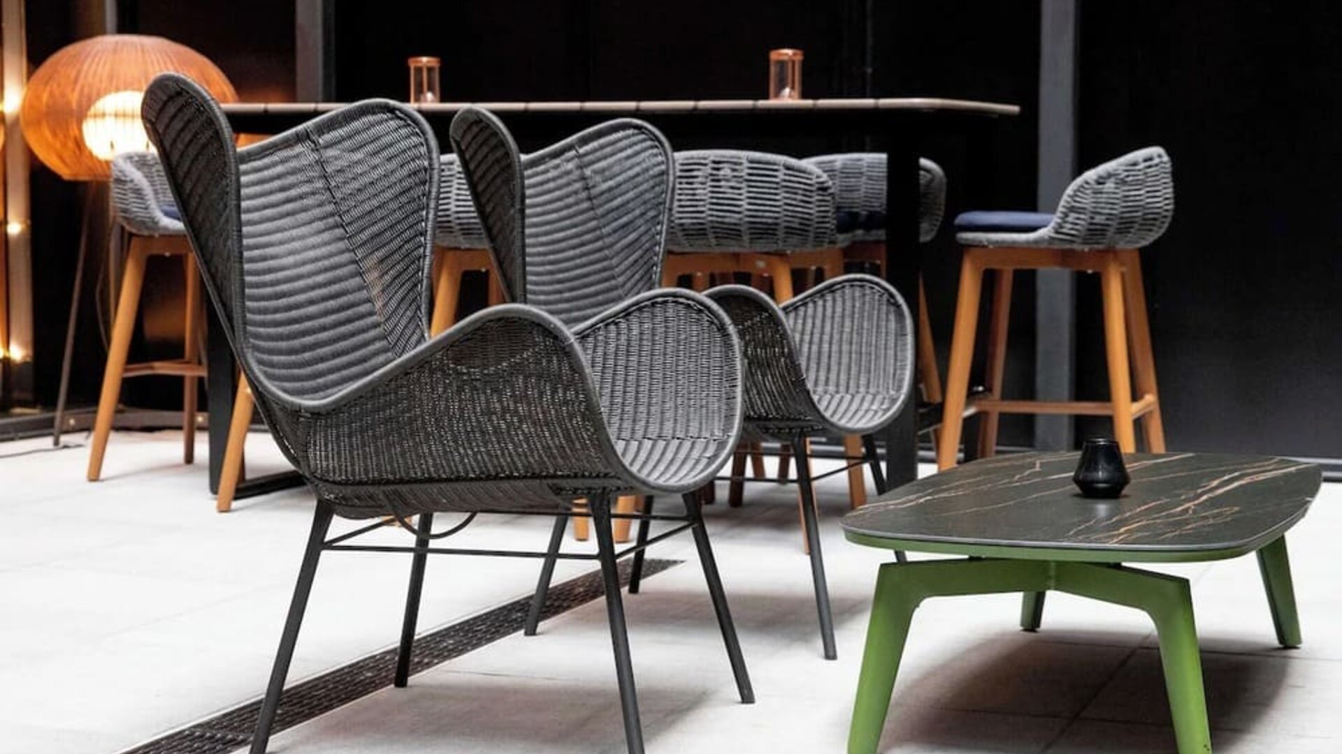 Lobby seating at The Draper New York.