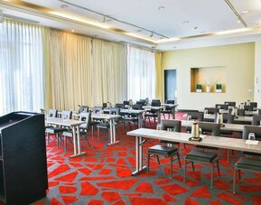 Meeting room at GALLERYone - A DoubleTree Suites By Hilton Hotel.