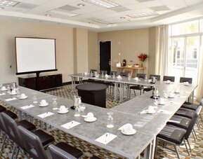Meeting room at GALLERYone - A DoubleTree Suites By Hilton Hotel.