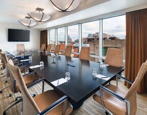 Meeting room at The Inn At Penn, A Hilton Hotel.