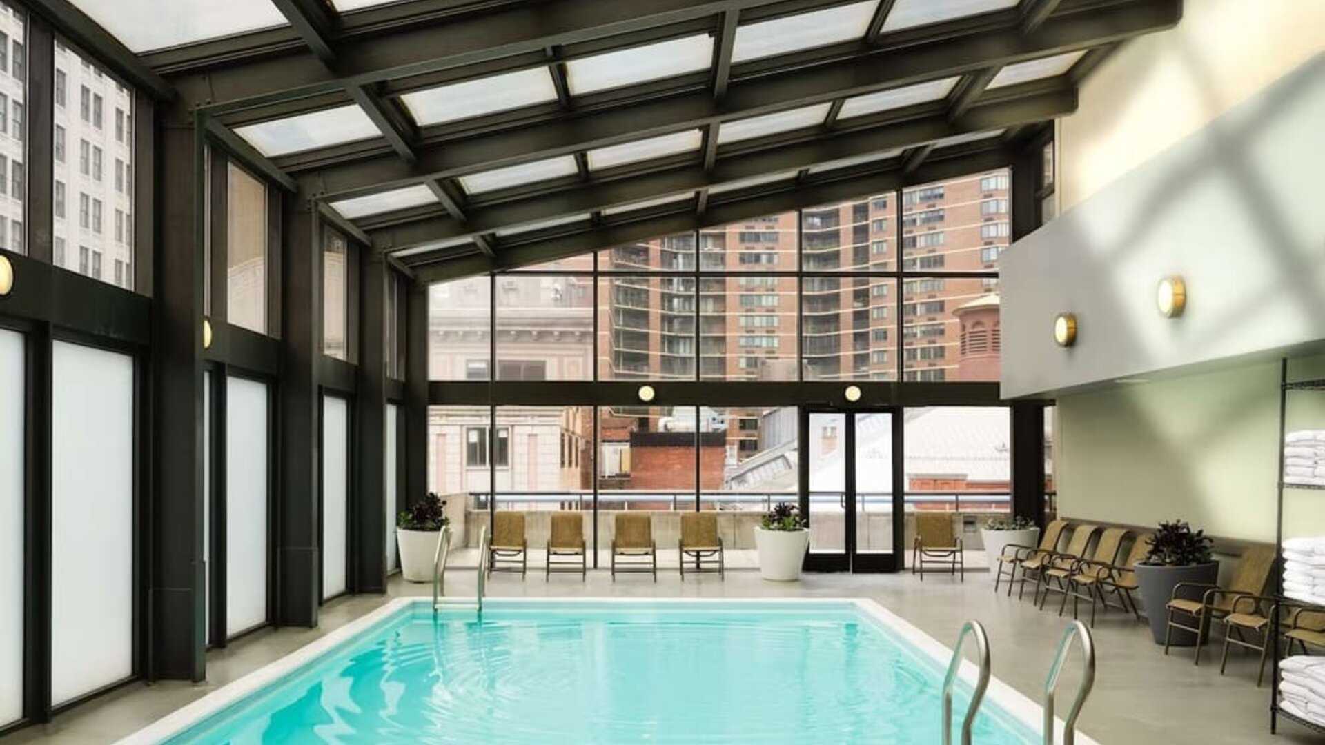 Indoor pool at DoubleTree By Hilton Philadelphia Center City.