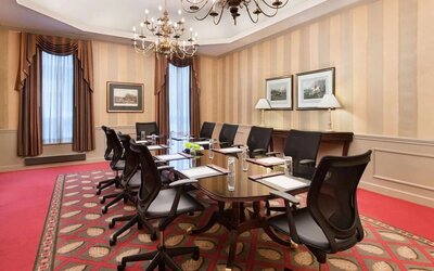 Meeting room at DoubleTree By Hilton Philadelphia Center City.