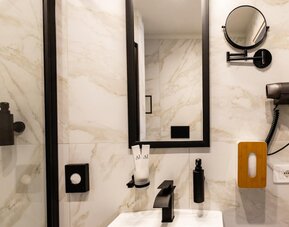 Aiello Hotels - Isola Design District