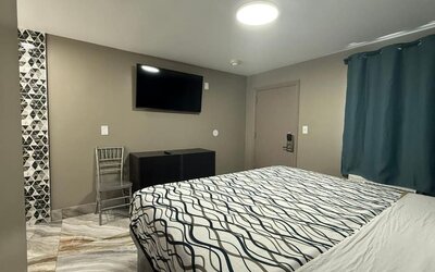 Day use room at Beauty Rest Hotel, Edison.