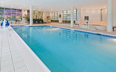 Indoor pool at Embassy Suites By Hilton Parsippany.