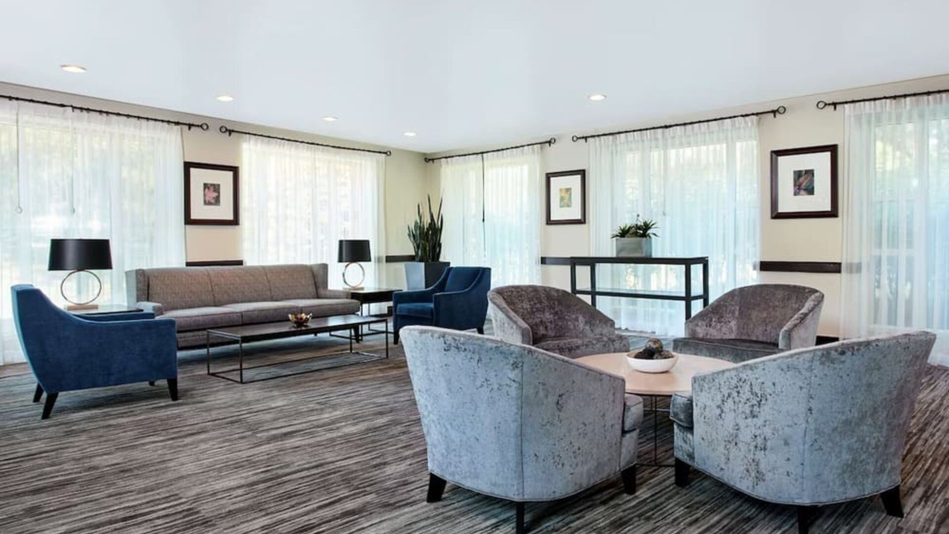 Coworking space at Embassy Suites By Hilton Parsippany.