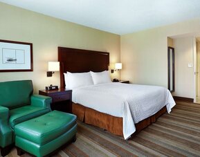 Day use room at Embassy Suites By Hilton Parsippany.