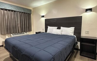 Day use room at Del Aire Inn.