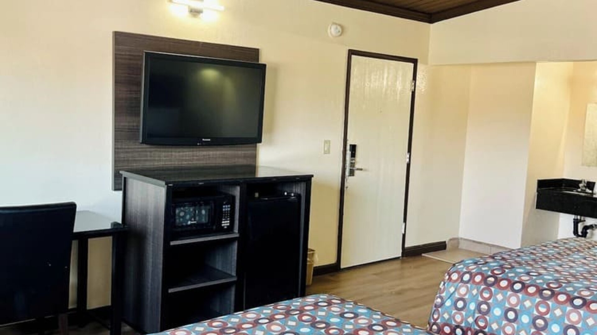 Day use room at Del Aire Inn.