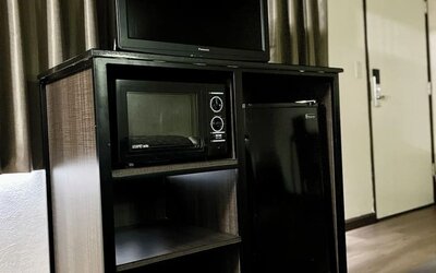 Day use room at Del Aire Inn.