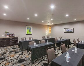 Meeting room at Comfort Suites Lewisville.