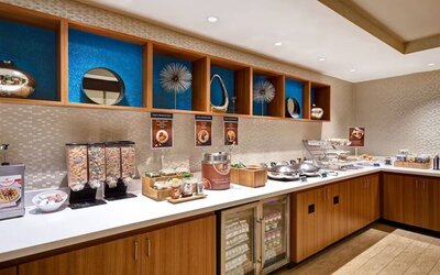 Breakfast available at SpringHill Suites Baltimore BWI Airport.