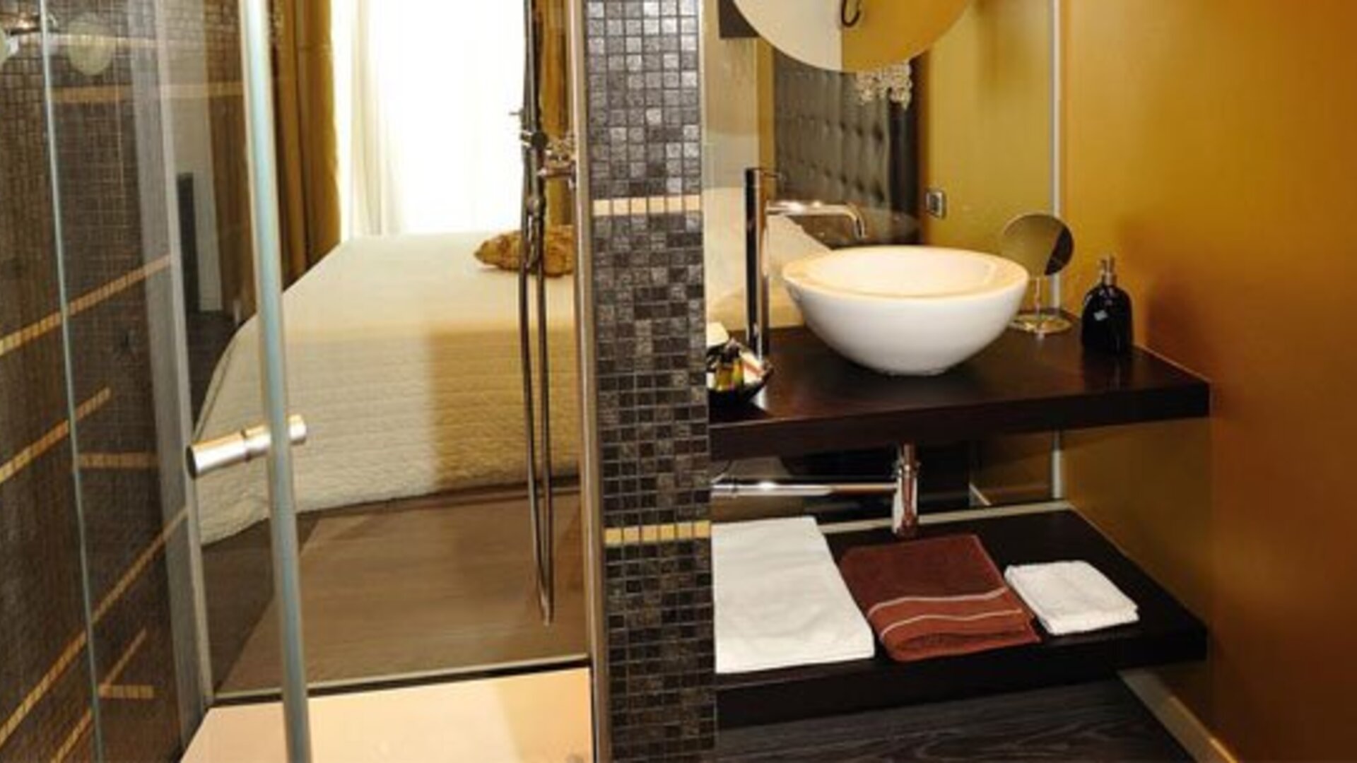 Hotel In - Lounge room