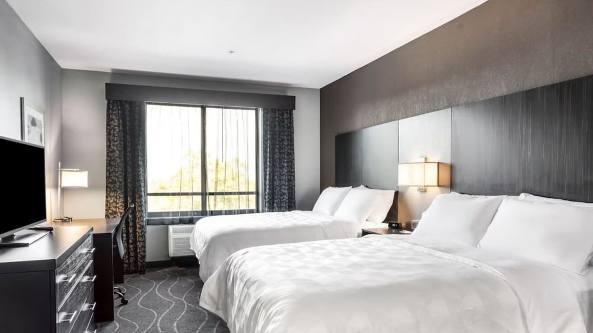 Day use room at Holiday Inn Hotel & Suites Silicon Valley - Milpitas.