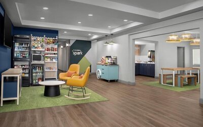 Lobby and lounge at Spark By Hilton Tucson Airport.