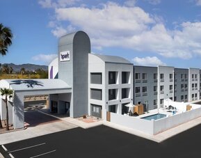 Hotel exterior at Spark By Hilton Tucson Airport.