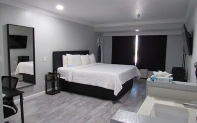 Day use room at Capri Suites Anaheim.