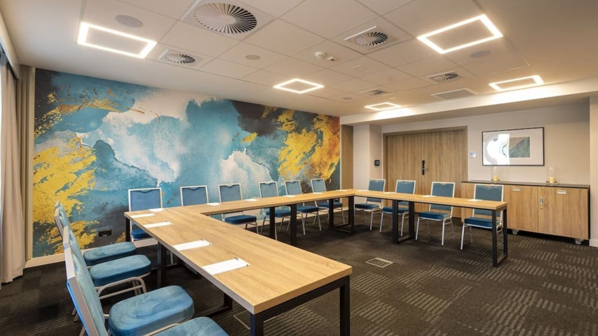 Meeting room at Hampton By Hilton Bialystok.