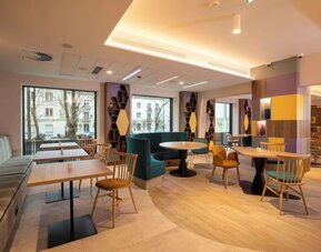 Lounge and coworking space at Hampton By Hilton Bialystok.
