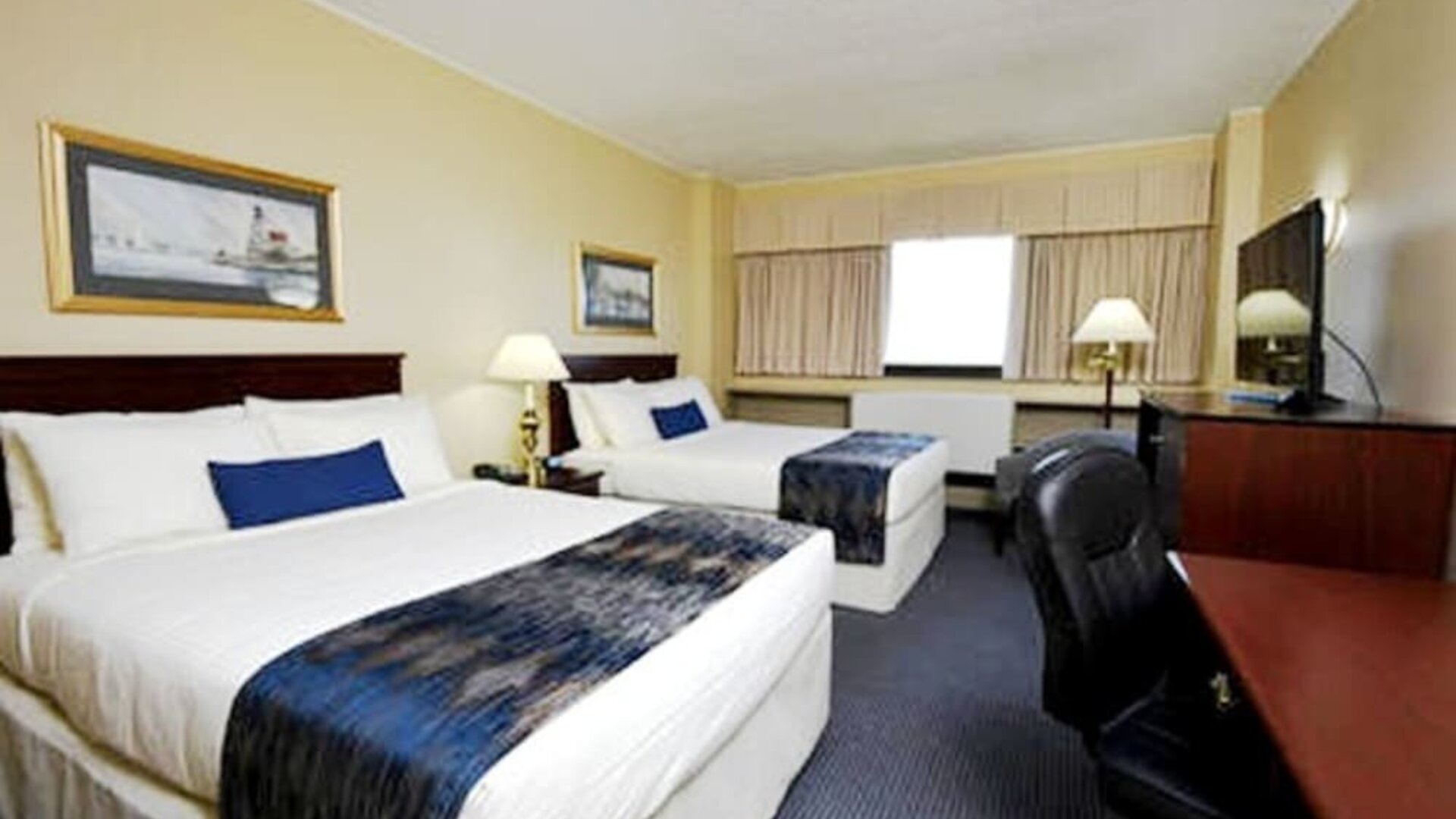 Day use room with TV at Maritime Conference Center.