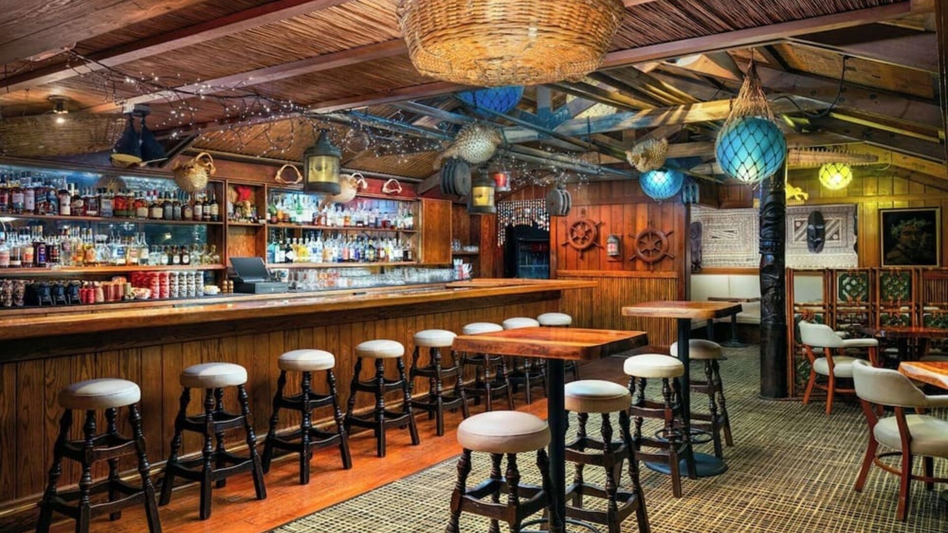 Hotel bar at Hilton Atlanta.