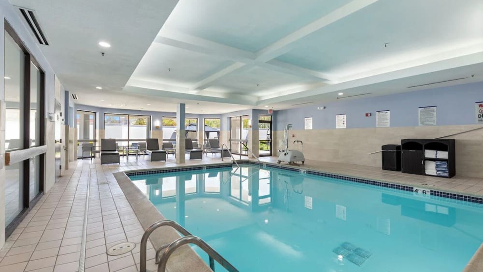 Indoor pool at Best Western Plus Elgin - Chicago.