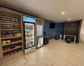 Vending machine at Clarion Pointe.