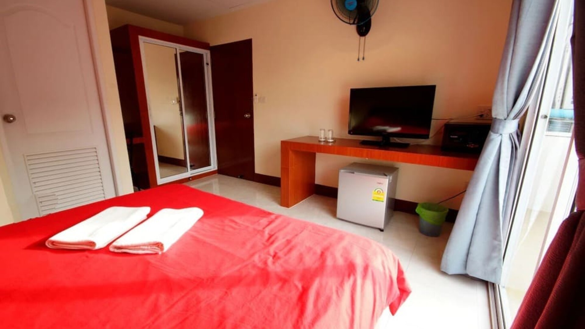 Day use room at Walking Street Guest House.