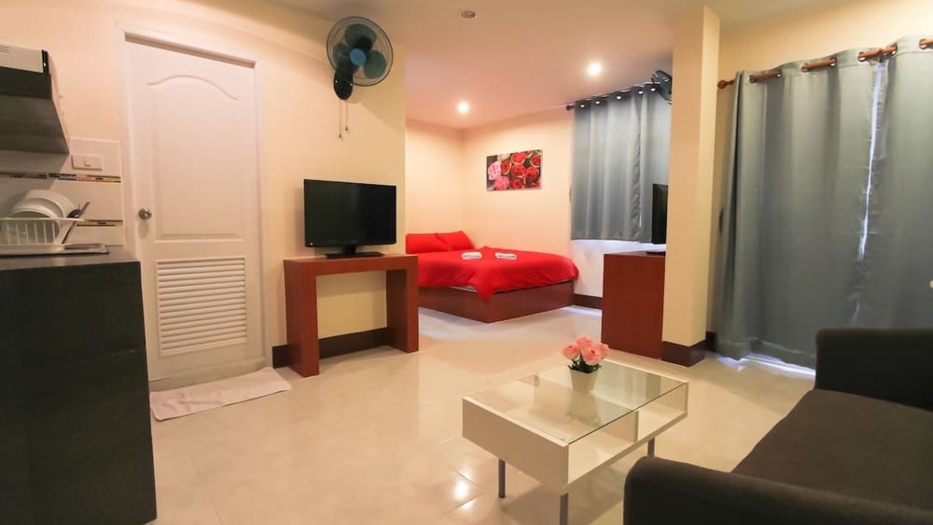 Day use room at Walking Street Guest House.