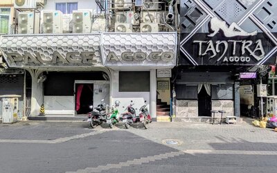 Hotel entrance at Walking Street Guest House.