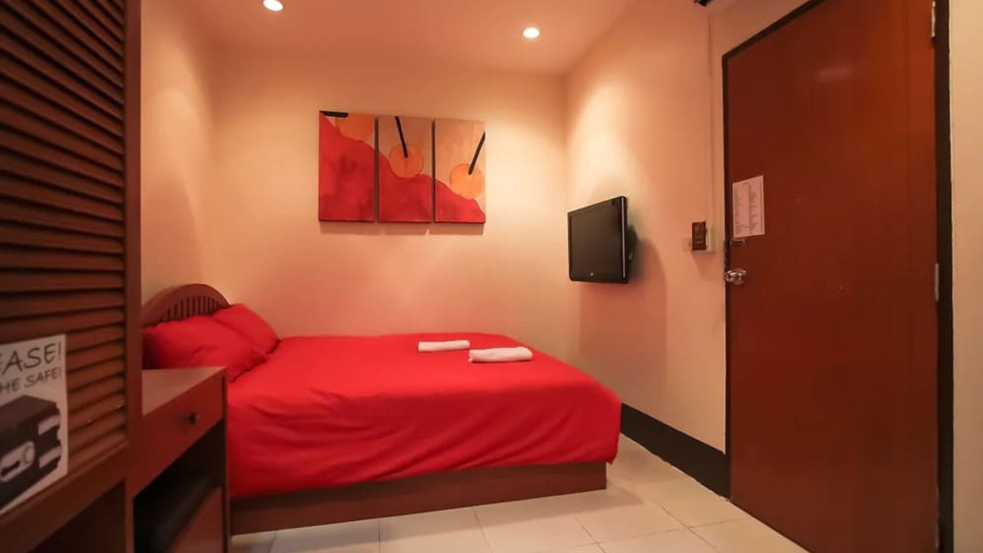 Day use room at Walking Street Guest House.