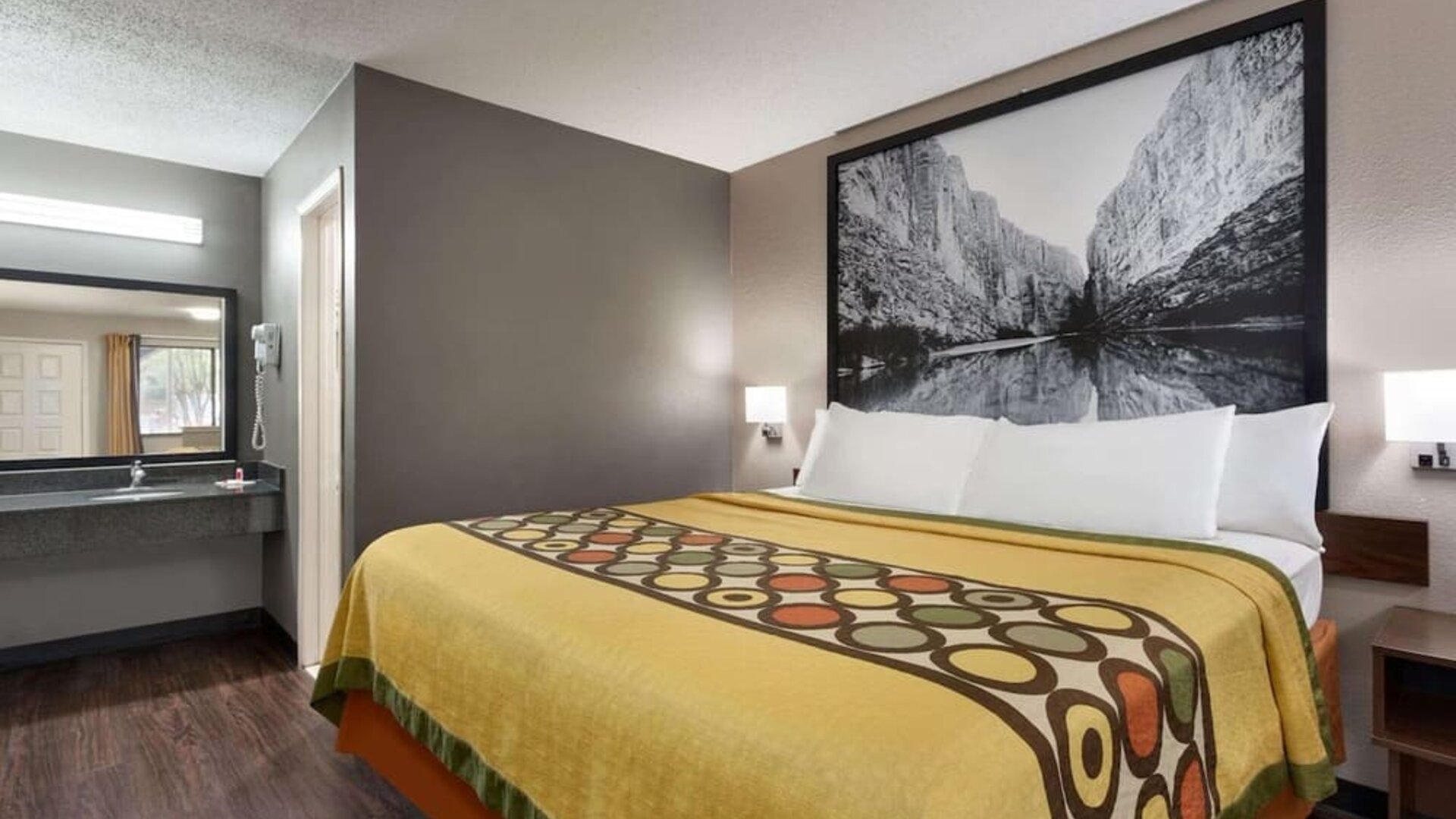Day use room at Super 8 By Wyndham Universal City.