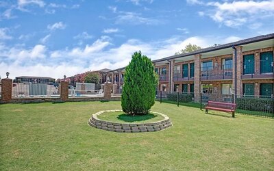 Garden at Super 8 By Wyndham Universal City.