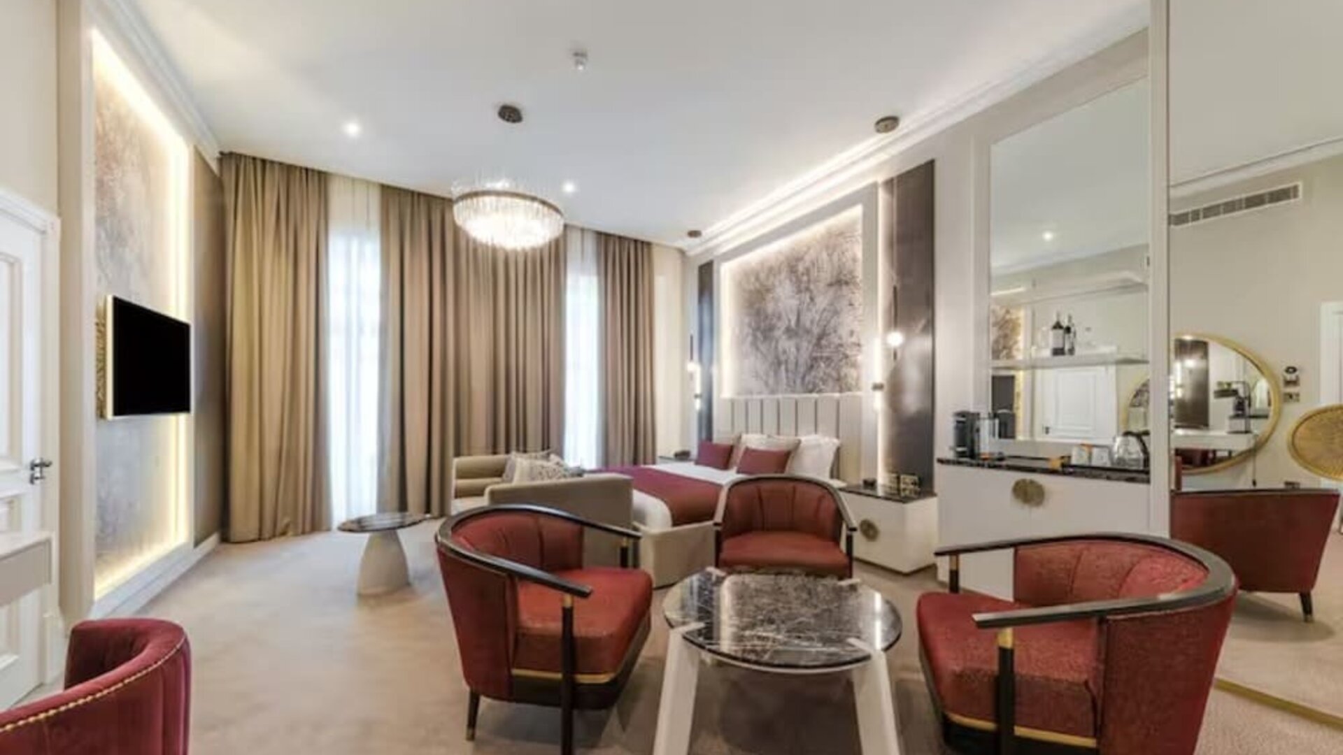 Seating area at Dover Marina Hotel & Spa, Tapestry Collection By Hilton.