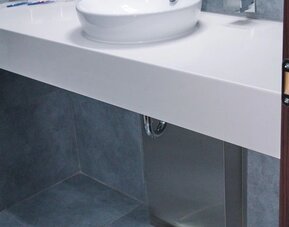 Guest bathroom at Breeze Boutique Athens.